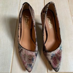NANETTE LEPORE High Heel Shoes Size 8.5M